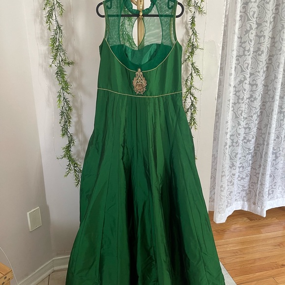 Indian silk lehngha gown for sale. - Picture 3 of 3